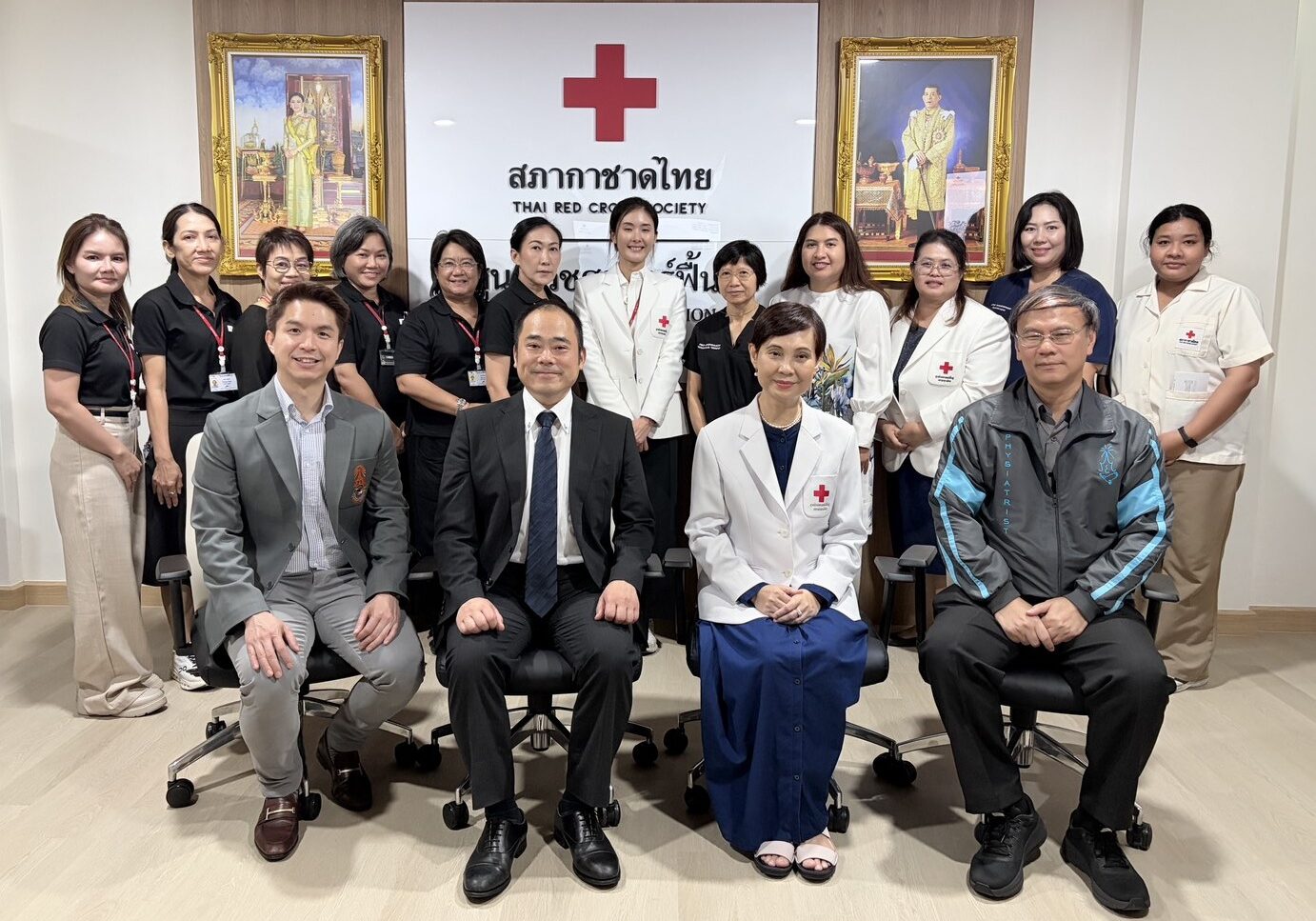 ศูนย์เวชศาสตร์ฟื้นฟูได้รับเกียรติจาก Fujita Health University Hospital นำทีมเข้าเยี่ยมชมการให้บริการทางการแพทย์